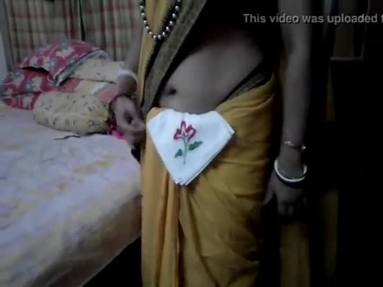 Indian wife sonny exposing in saree